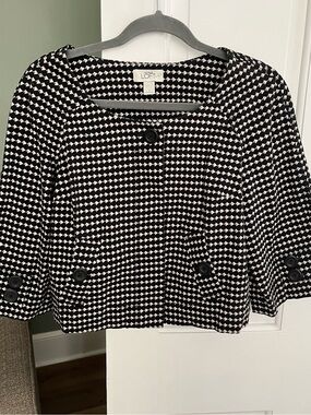 LOFT Black & White Patterned Crop Jacket S